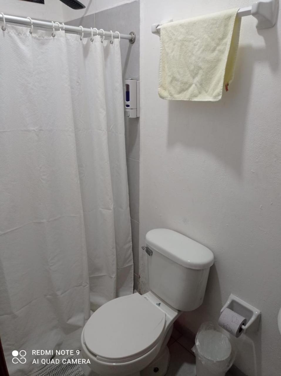 Casa De Huespedes Taino Bed & Breakfast Cancun Exterior photo